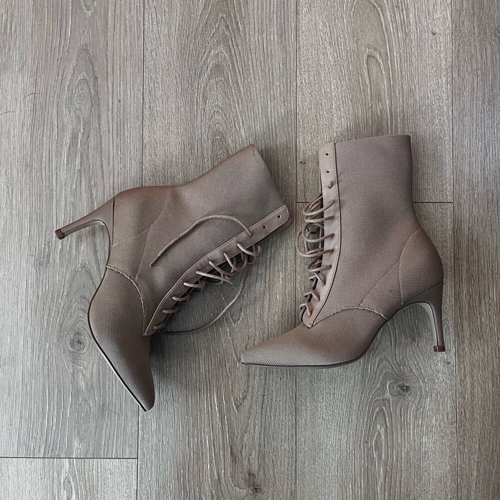 Charles David Piranha Bootie Size 7 Taupe/Stone Mobwife Office Siren Boardroom - Picture 2 of 5